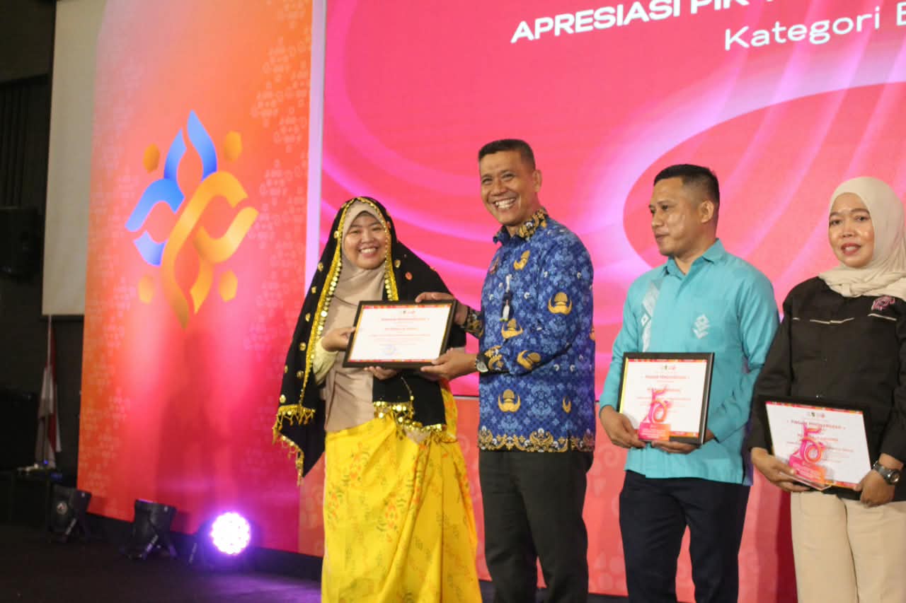 PIK-R SMART Ukir Prestasi di ADUJAK GenRe 2026, Wakili Sulawesi Tengah ke Tingkat Nasional PIK-R SMART Ukir Prestasi di ADUJAK GenRe 2026, Wakili Sulawesi Tengah ke Tingkat Nasional